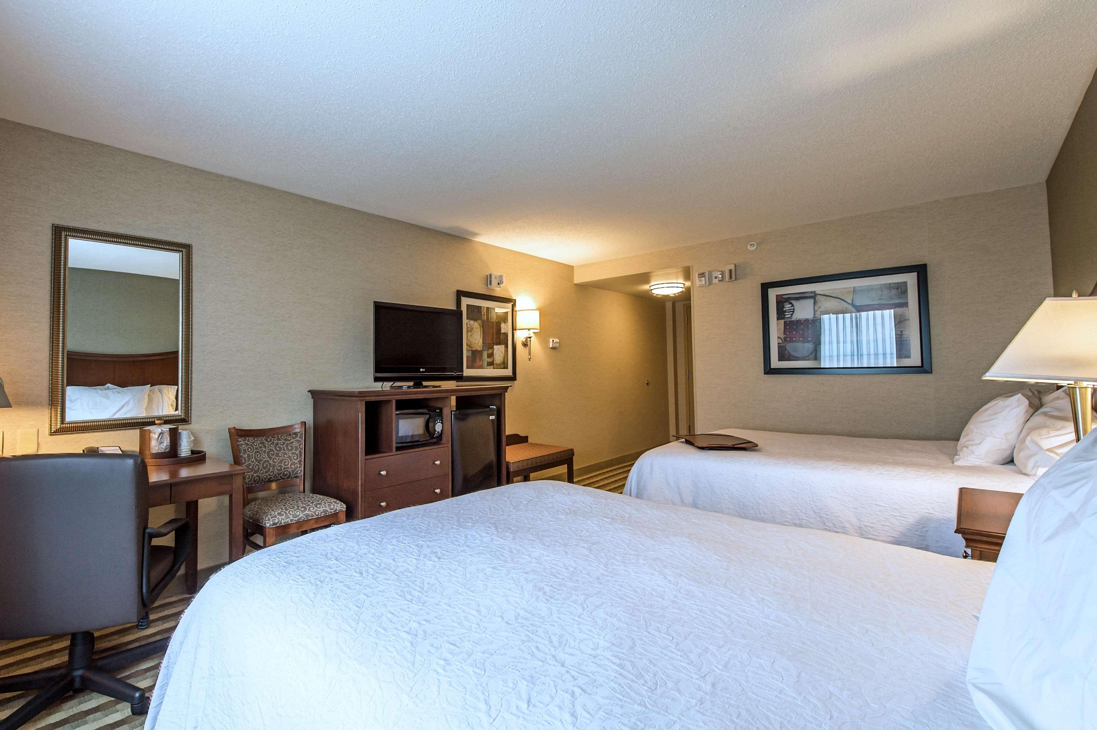 Hampton Inn Преск-Айл Номер фото